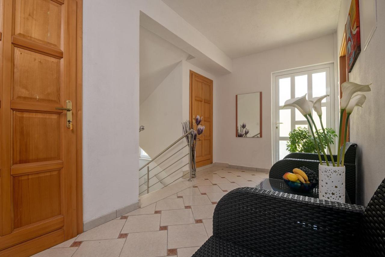 Apartments Matej Neum Luaran gambar